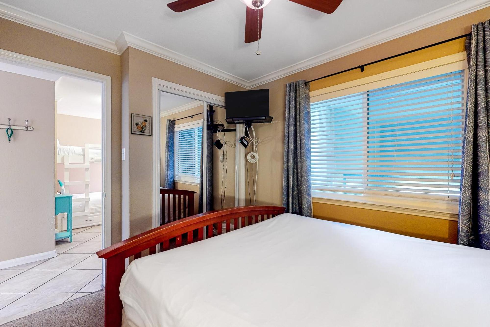 Apartment Seascape Condos: Sea Forever At Seascape #1310