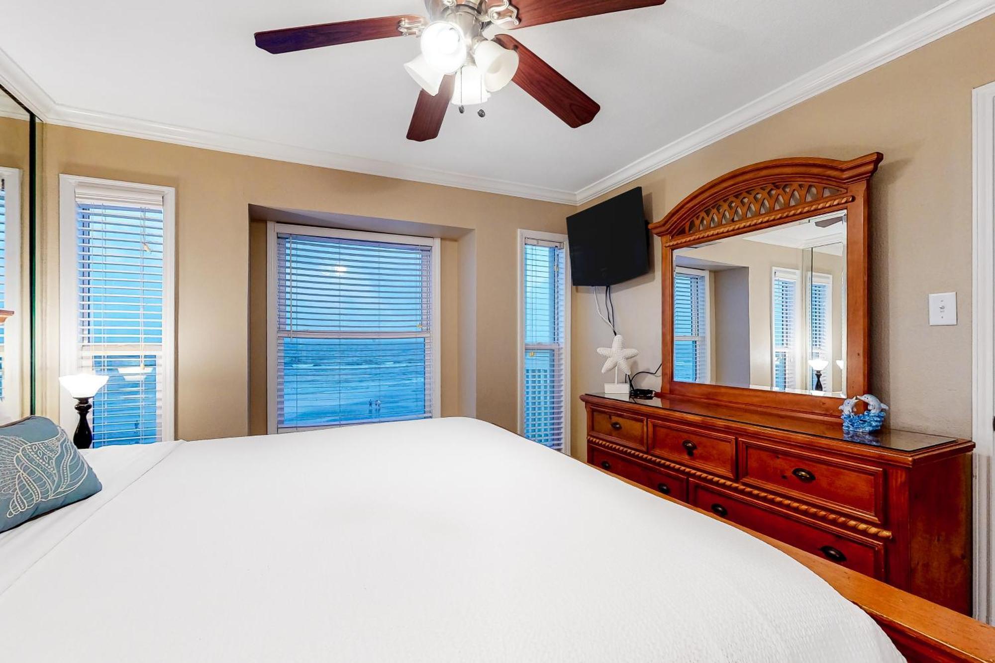 Apartment Seascape Condos: Sea Forever At Seascape #1310
